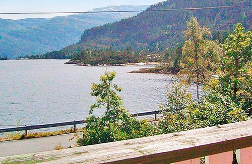 Gloppen House | 6 person holiday home in Hyen