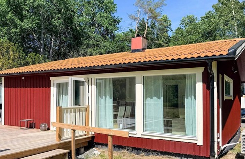 Orust O House | 6 person holiday home in HENÅN