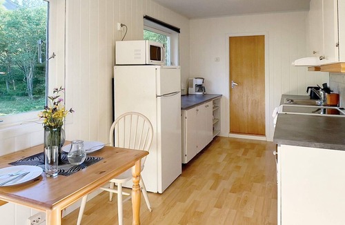 Austvagoy House | 6 person holiday home in LAUPSTAD-By Traum