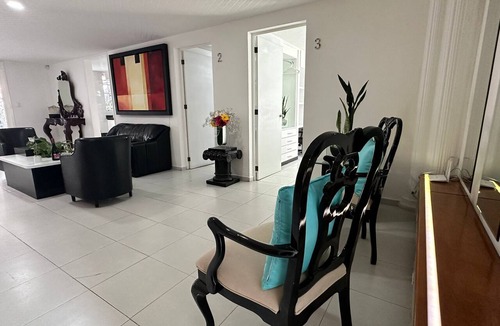 Puebla House | 6 Rooms + 6.5 Bathrooms + Private Free Parking + Free Daily Cleaning Services!