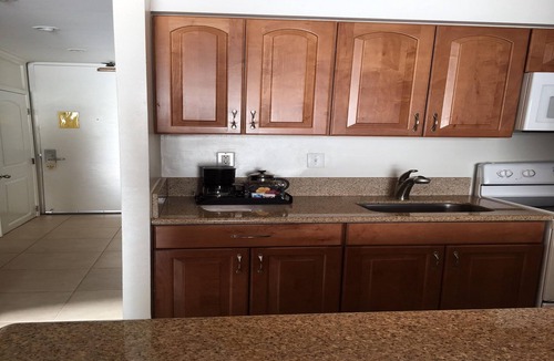 Historic Lahaina Front Street Condo | 6 th floor ocean front condo Outstanding Views! Weekly discounts available