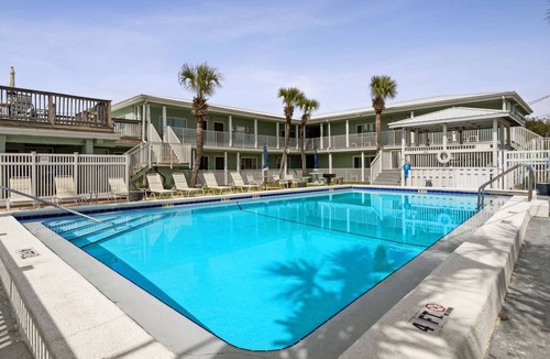 Silver Sands Beach Condo | 60 m² Condo ∙ 1 bedroom ∙ 4 guests