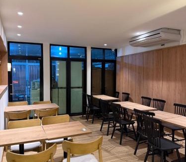 Khlong Kra Saeng Apartment | 611 Hotel