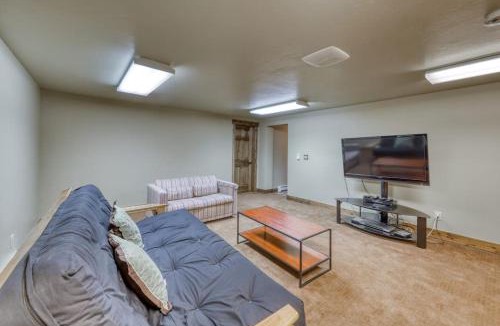 Dillon Apartment | 615 Oro Grande