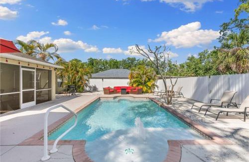 Rural Estates House | 621 Naples