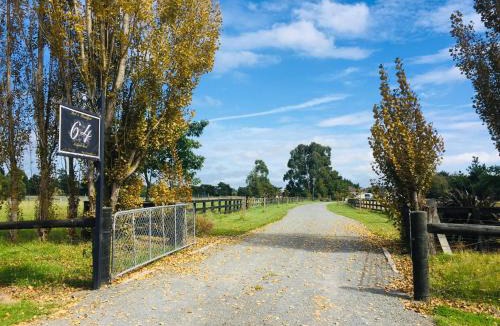 Ohoka Bed & Breakfast | 64 Mandalea B&B
