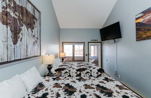 Granby Hotel | 645 Silvercreek Inn Room