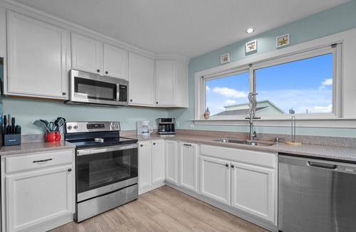 South Nags Head House | 6506- Just Beachy, Semi-oceanfront home in South Nags Head