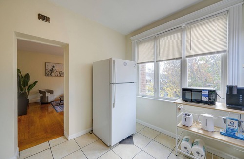 Brookline Apartment | 65inTV:Free Parking:Longwood:King Bed:Full Kitchen