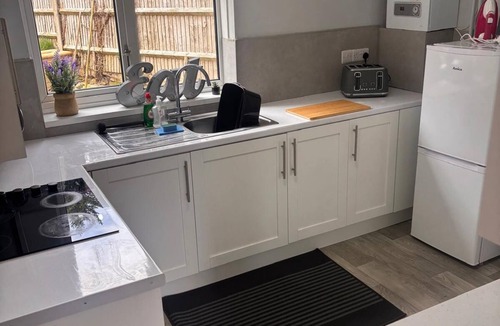 Southampton House | 66 Outer Circle – Hospital & Contractor Stay