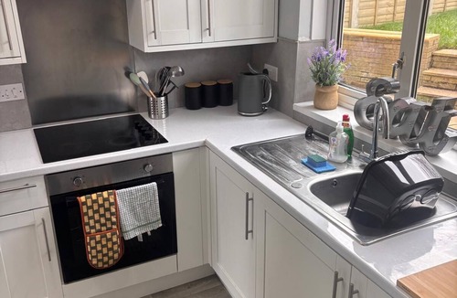Southampton House | 66 Outer Circle – Hospital & Contractor Stay