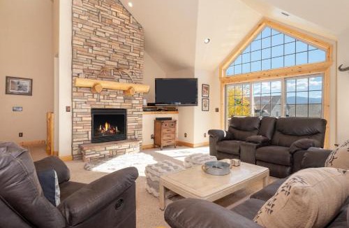 Pole Creek Villa | 67 Fireweed 27A by Stay Winter Park