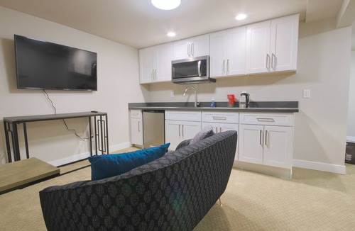 Wallingford House | 6BR/3BA Wallingford Gem, minutes to UW and Downtown