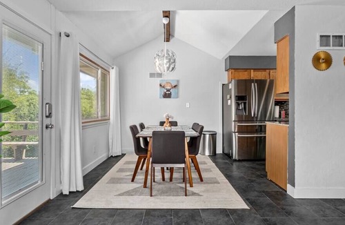 Shawnee House | 6BR 4Bath|Perfect for Groups|Quiet & Cozy