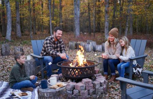 Hickory Hills House | 6BR Cabin w Fire Pit Game Room & Basketball