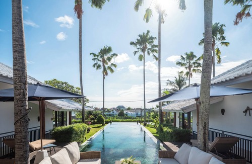 Berawa Villa | 6BR Canggu: Chef, Lap Pool, BBQ,Near Beach & Finns