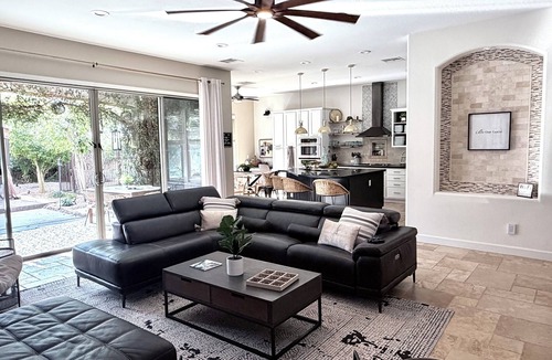 Power Ranch House | 6BR + Den, 2 Primary Suites, Family Suite & Heated Pool, Sleeps 14
