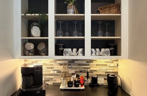 Power Ranch House | 6BR + Den, 2 Primary Suites, Family Suite & Heated Pool, Sleeps 14
