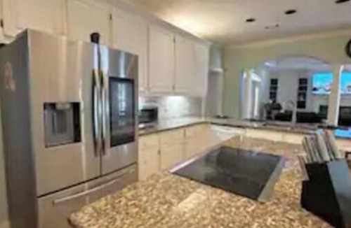 Gunter Afs House | 6BR Executive Home in Gated Golf Community – Sleeps 12 – 30-Day Minimum Stay