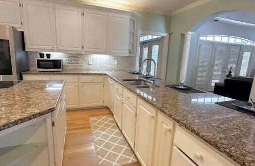 Gunter Afs House | 6BR Executive Home in Gated Golf Community – Sleeps 12 – 30-Day Minimum Stay