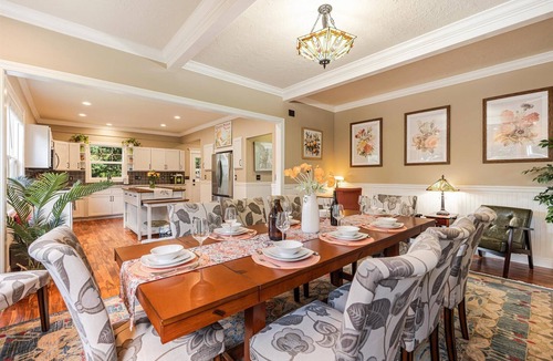 Newberg House | 6BR Historic Gem | Chef's Kitchen | Dogs Welcome