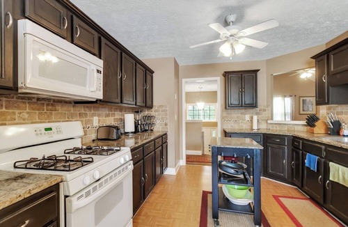 Locust Grove House | 6BR Home Spacious Yard + Grill Peaceful Suburb