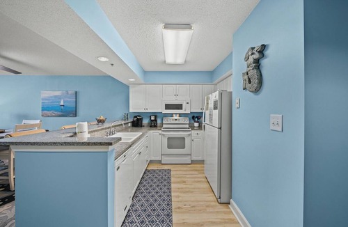 North Myrtle Beach Condo | 6th floor Oceanfront Condo, Glass panel balcony, 3 beds | Laguna Keyes - 604