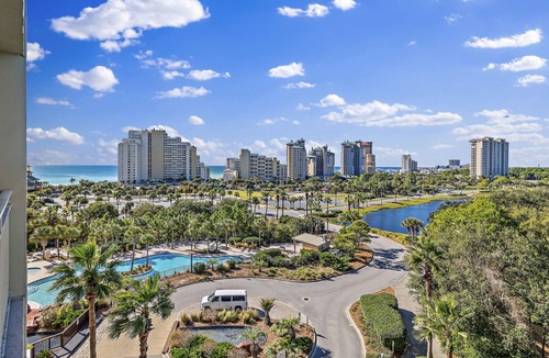 Sandestin Condo | 6th floor Studio with Lake and Golf Course Sunset views - close to the beach-