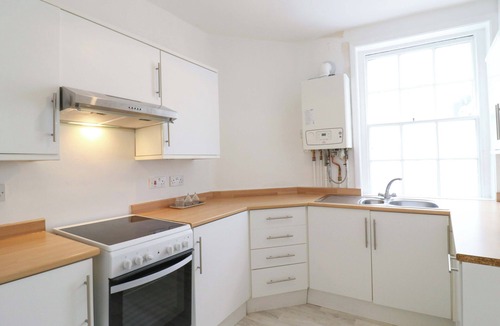 Dover House | 7 ATHOL TERRACE, family friendly, country holiday cottage in Dover