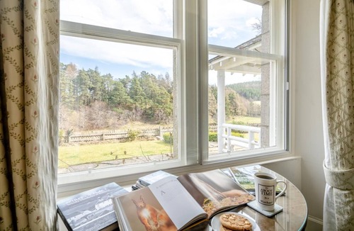 Strathdon Cottage | 7 Bed in Strathdon (oc-t30594)