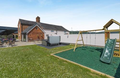 Berriew House | 7 Bed in Welshpool oc-96412