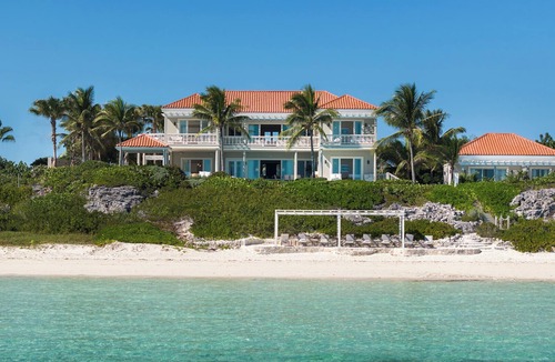 Long Bay Hills House | 7 bedroom accommodation in Providenciales