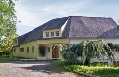 Vierzon House | 7 bedroom accommodation in Vierzon