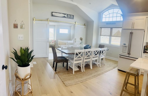 Sea Isle City House | 7 Bedroom - On the Bay in Sea Isle- walk to Acme, Beach, Park, and Shops
