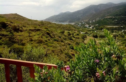 Agios Kirykos Apartment | #7 Drakano Studios, for nature lovers