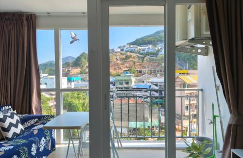 Kata Apartment | 7 Floor - Mountain view Studio room at OZC near Kata beach