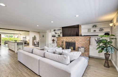 Camelback East House | 7 Mi to Downtown Phoenix: Home w/Pool & Foosball!
