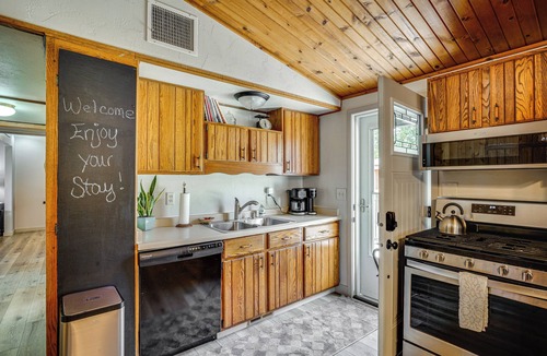 Pickett House | 7 Mi to Eldorado Marsh: Family Home w/Pool