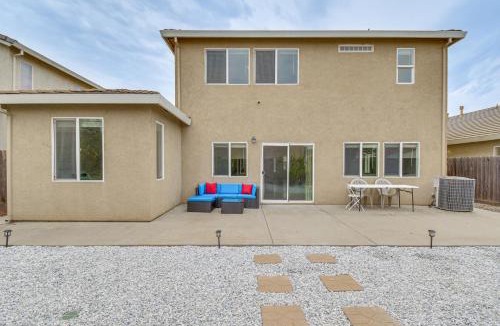 Merced House | 7 Mi to Lake Yosemite: Family Home w/Fenced Yard