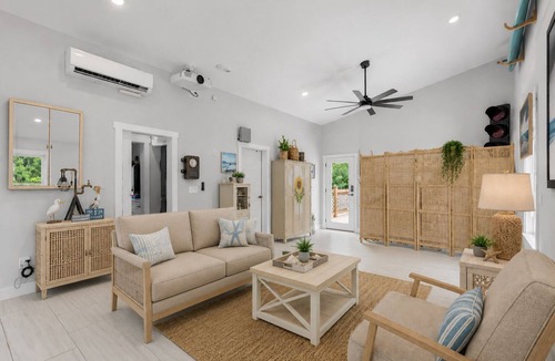 Conway House | 7 minutes away from downtown Conway. Single residence in countryside