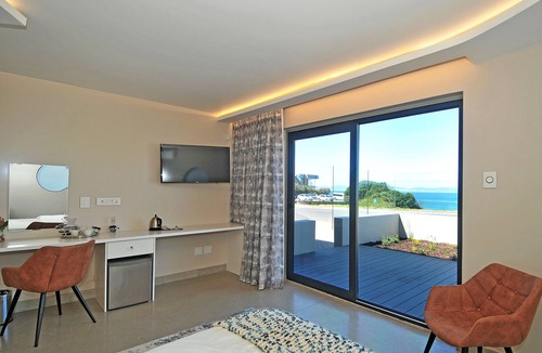 Westcliff House | 7 on Marine