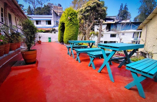 Kodaikanal Hotel | 7 ROADS RESORT 50mts to lake