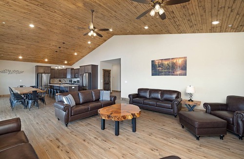Indian Point House | 7-Suite Lodge Private Hot Tub & Game Room Near SDC