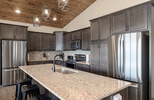 Indian Point House | 7-Suite Lodge Private Hot Tub & Game Room Near SDC