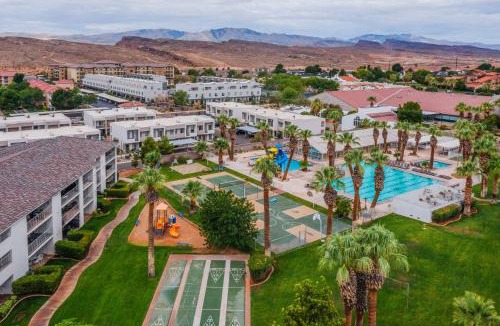 St. George House | 704 Main level 3 bd Unit in Las Palmas, Shared Pool and Hot Tub, Great Clubhouse Amenities