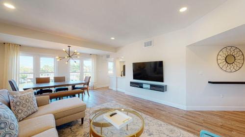 Shelter Cove Villa | 7111 Harbourside I