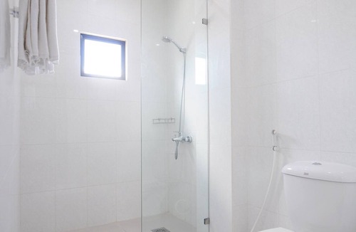 Tagbilaran Hotel | 717 Cesar Place Hotel