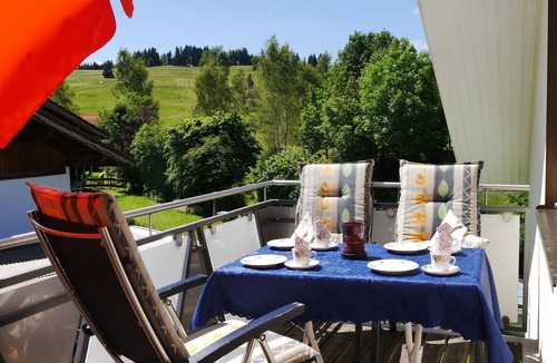 Rosshaupten Apartment | 72 sqm FEWO 2-5 pers. Königscard, Forggensee, Neuschwanstein Castle, ski lift/cross-country ski trail