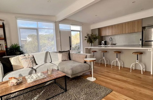 Sandy Point House | 72 The Boulevard Stay 3 Pay 2 Winter Special