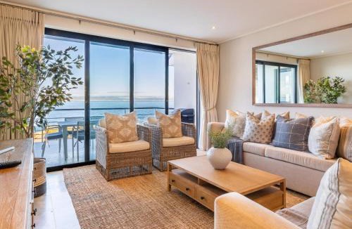 Hermanus City-Centre Apartment | 74 on Marine